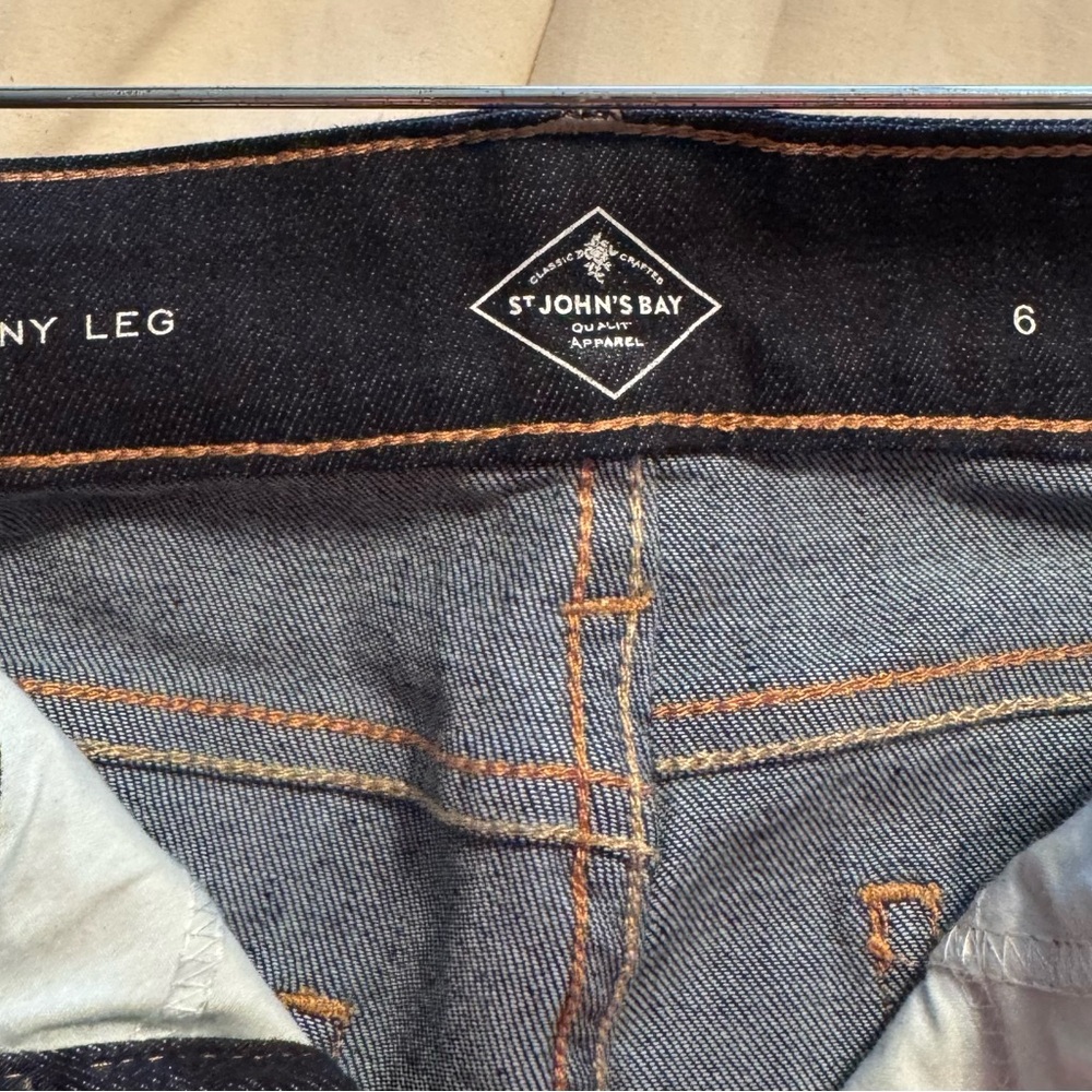 St. John's Bay Women's Dark Indigo Skinny Jeans - New With Tags - Picture 4 of 4